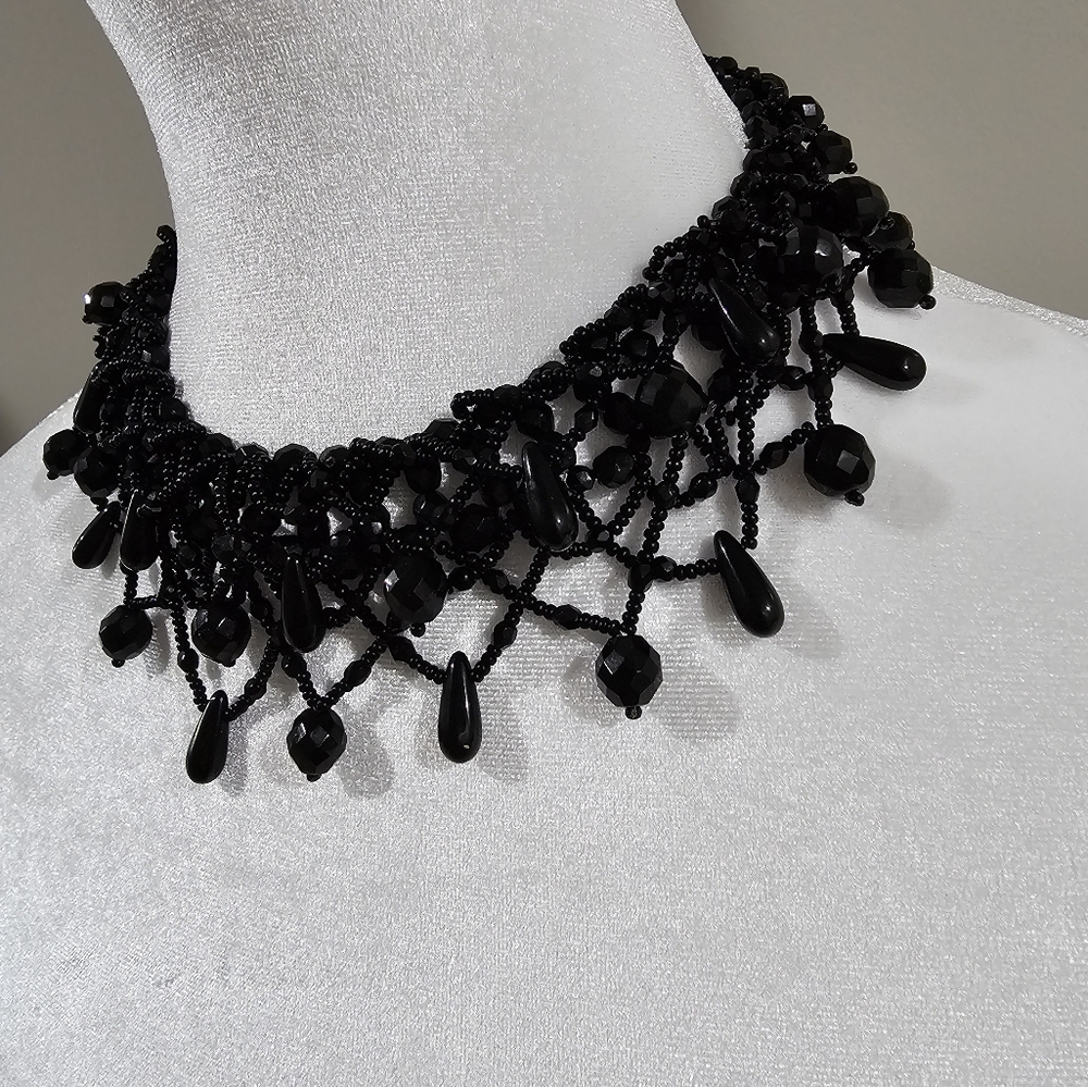 Elegant Black Beaded Lace Choker Necklace - Picture 2 of 6